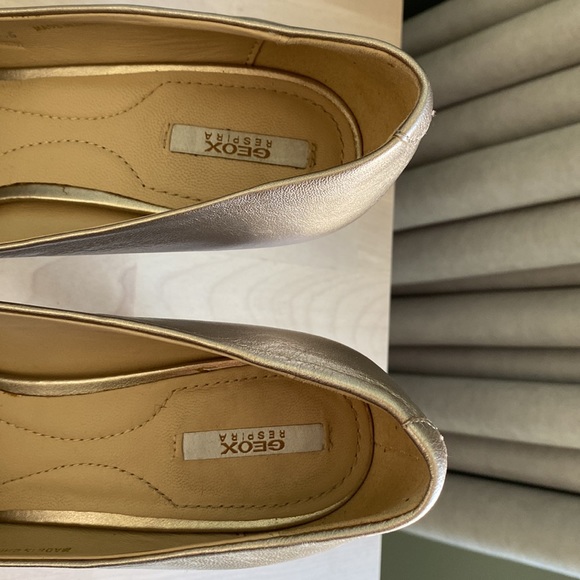 Geox Silver/Gold Pumps - Picture 4 of 7